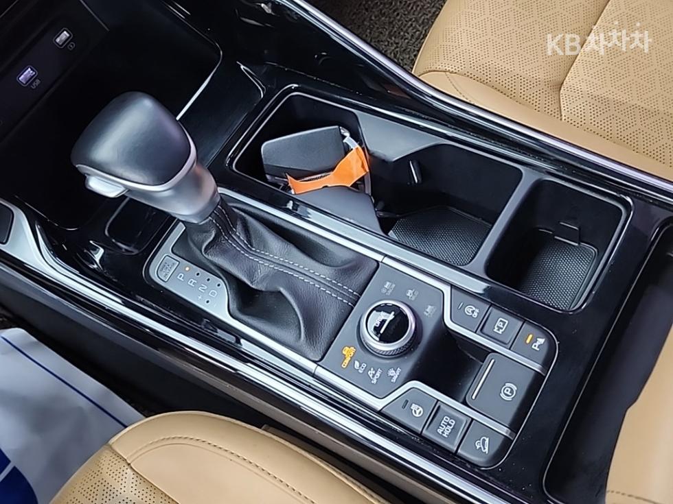 2021 Kia 4 photo