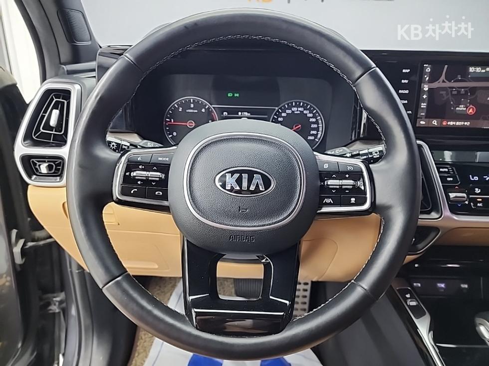 2021 Kia 4 photo