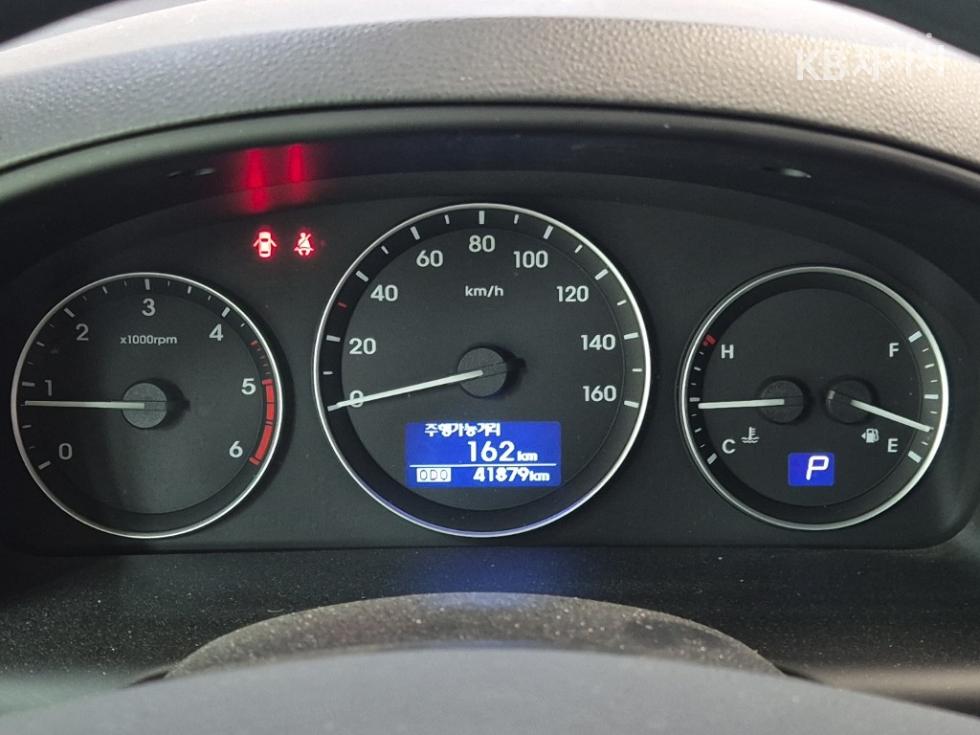 Hyundai Starex — miniaturë 6