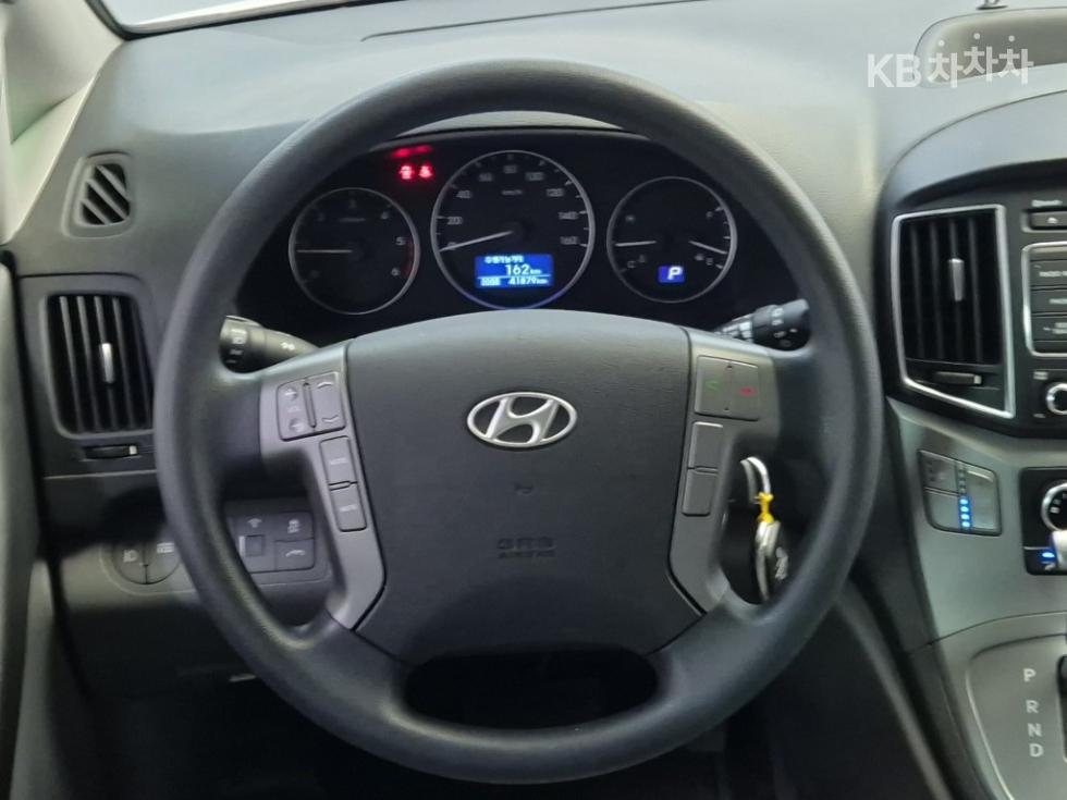 Hyundai Starex — miniaturë 9
