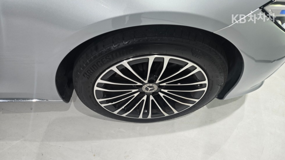 Mercedes-Benz S-klasse — miniaturë 9