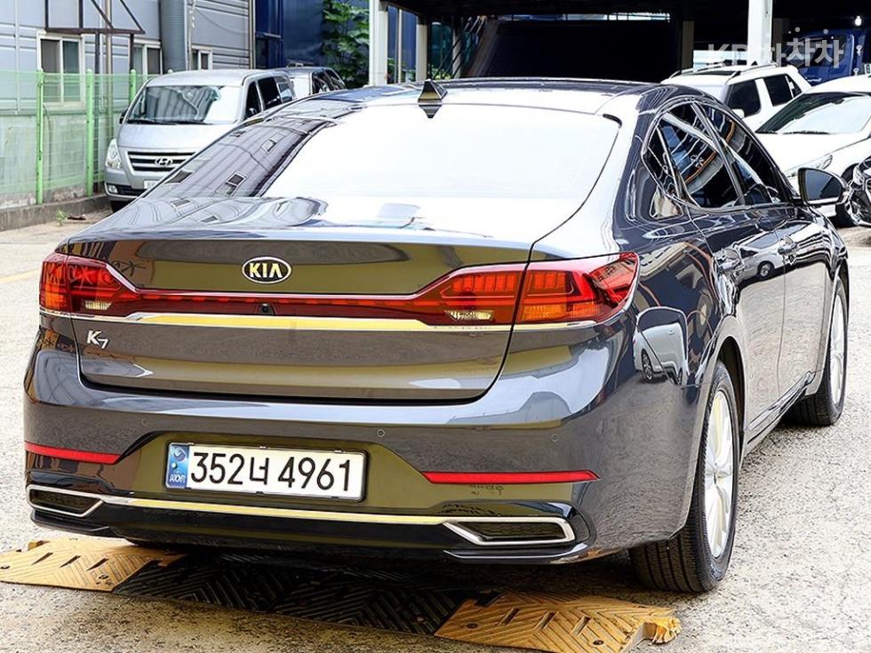 Kia K7 — miniaturë 4