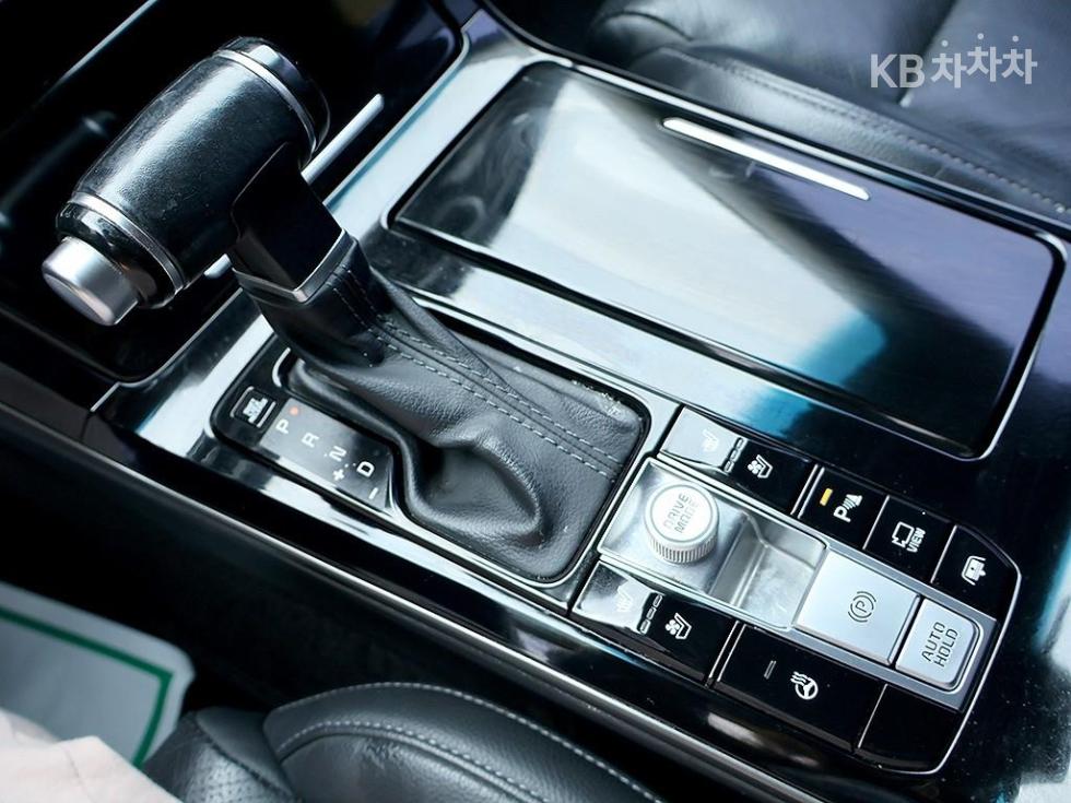 Kia K7 — miniaturë 7