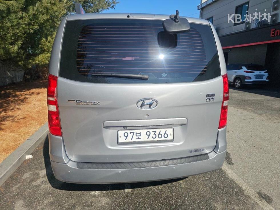 Hyundai Starex — miniaturë 5