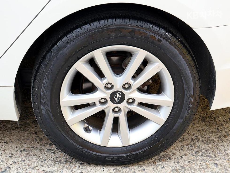 Hyundai Sonata — miniaturë 18