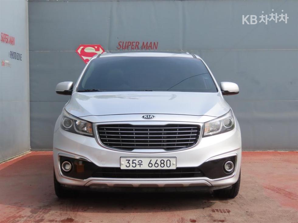 Kia Carnival — miniaturë 2