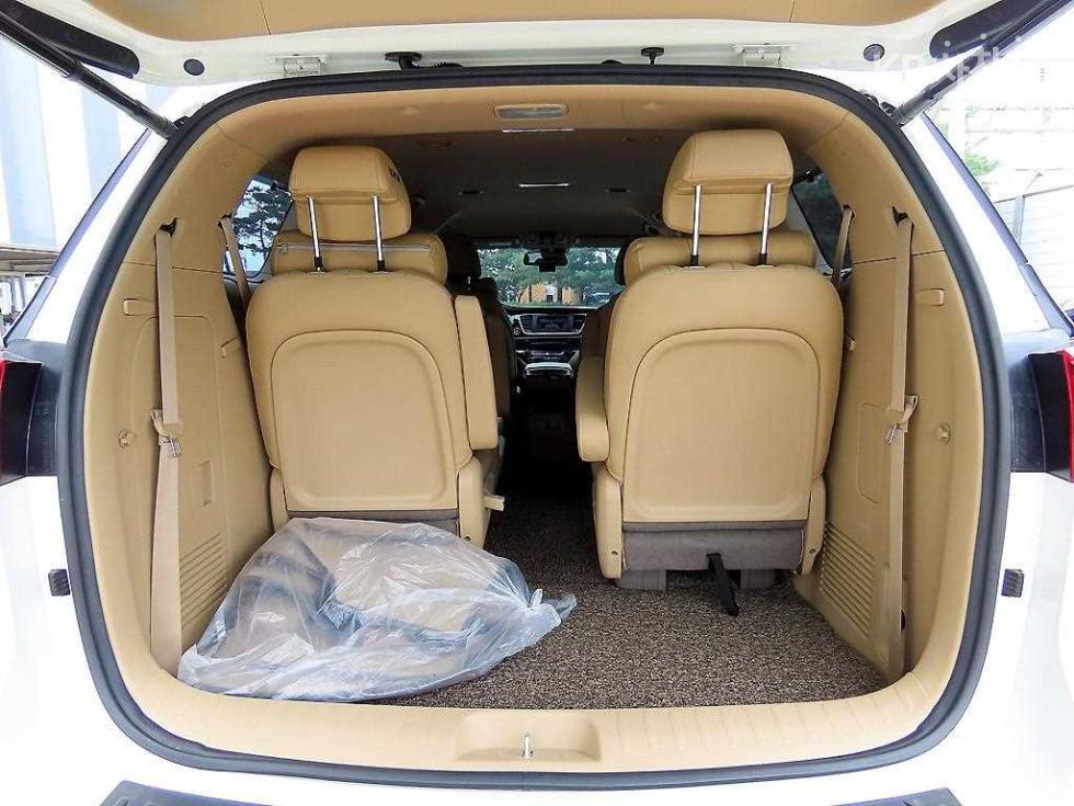 Kia Carnival — miniaturë 16
