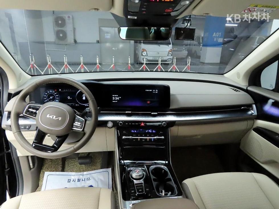 Kia Carnival — miniaturë 7