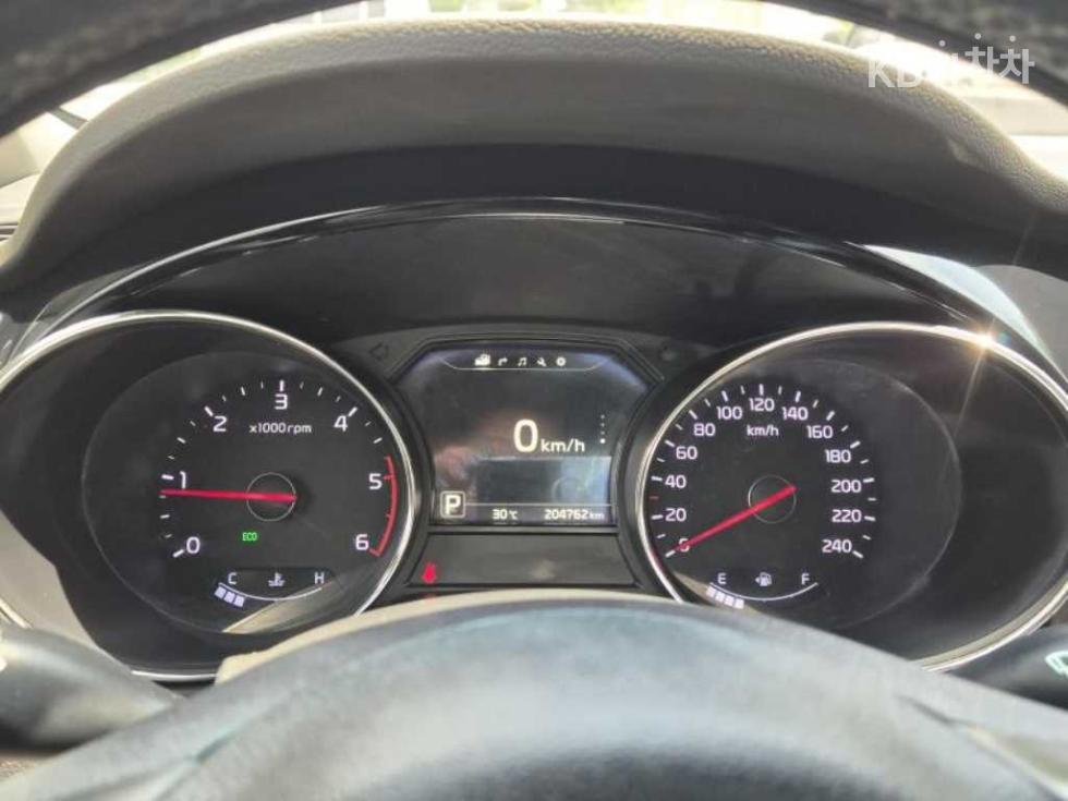 Kia Carnival — miniaturë 7