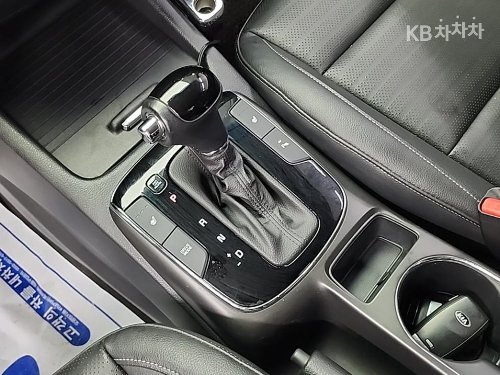 2016 Kia K3 photo