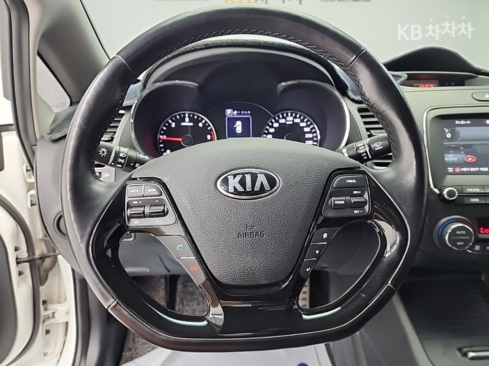 2016 Kia K3 photo