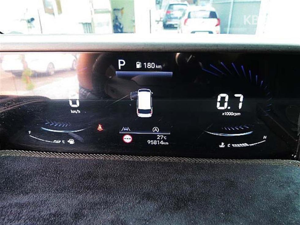 Hyundai Staria — miniaturë 10