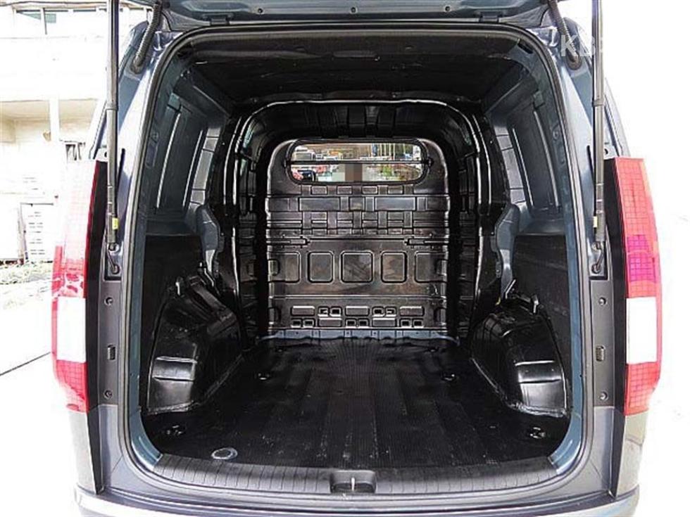 Hyundai Staria — miniaturë 16
