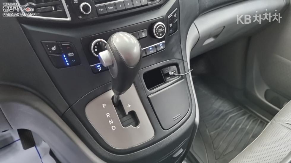 Hyundai Starex — miniaturë 13