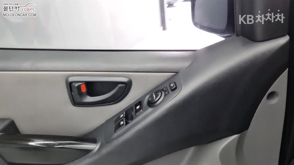 Hyundai Starex — miniaturë 15