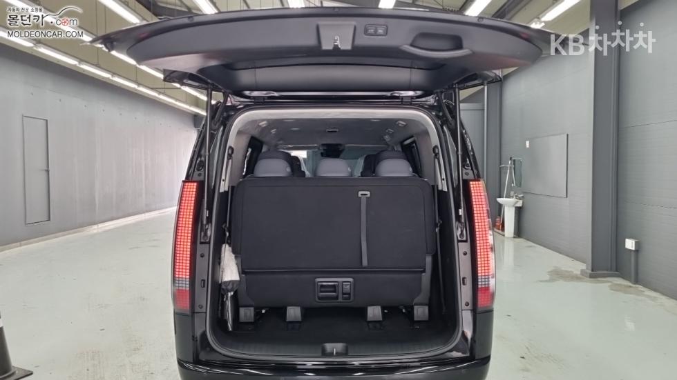 Hyundai Staria — miniaturë 18