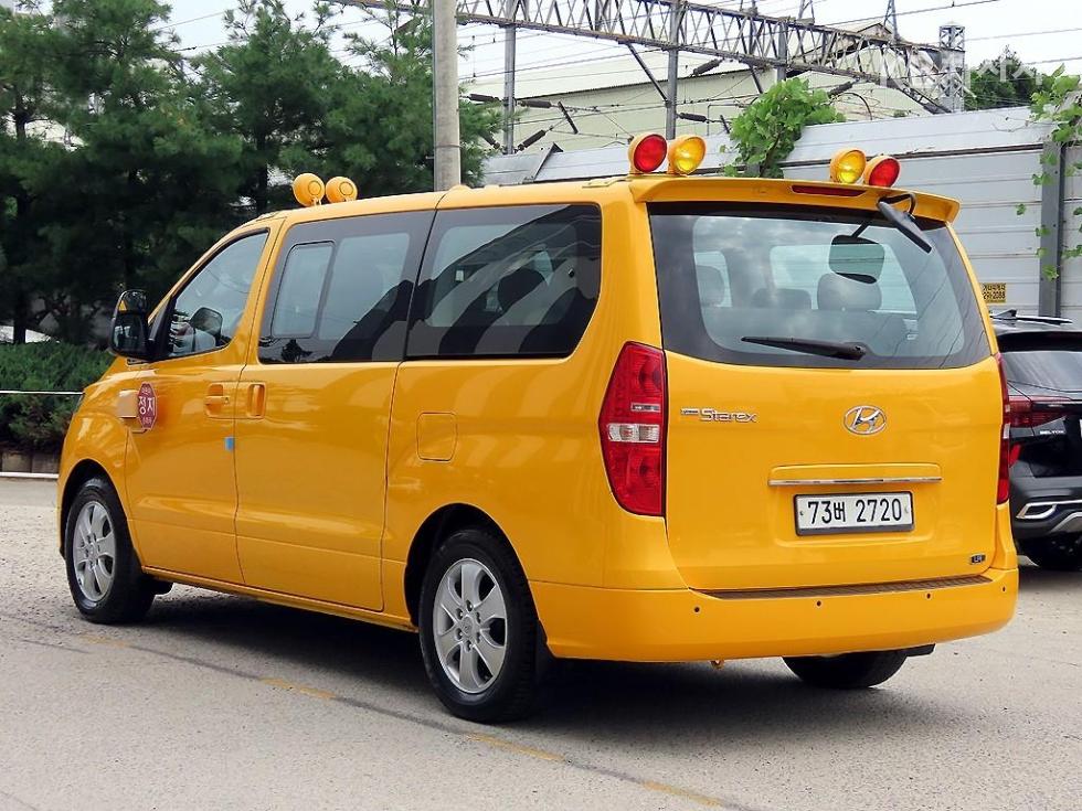 Hyundai Starex — miniaturë 3