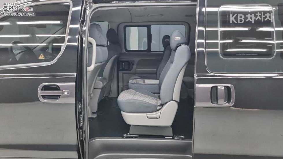 Hyundai Starex — miniaturë 10