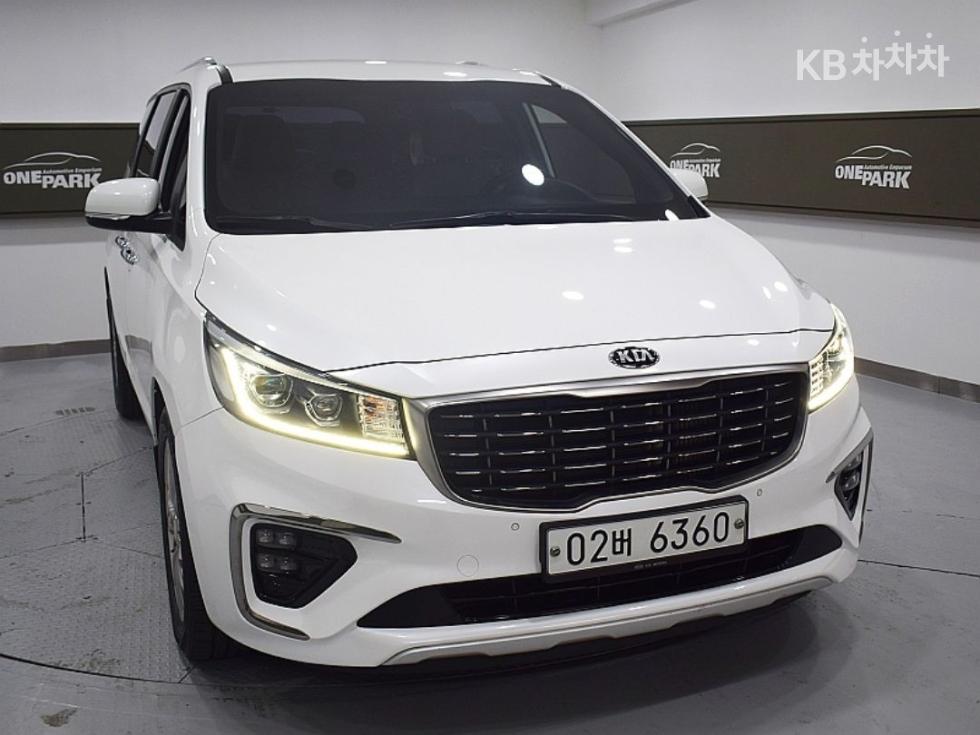 Kia Carnival — miniaturë 2