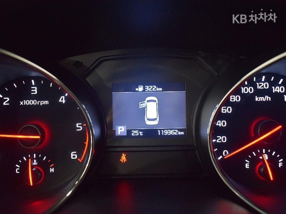 Kia Carnival — miniaturë 10