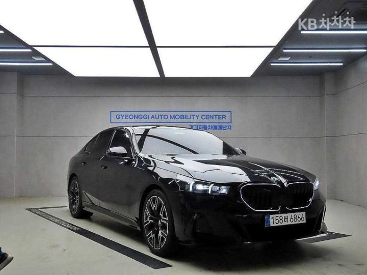 BMW 5er 530i xDrive — foto 1