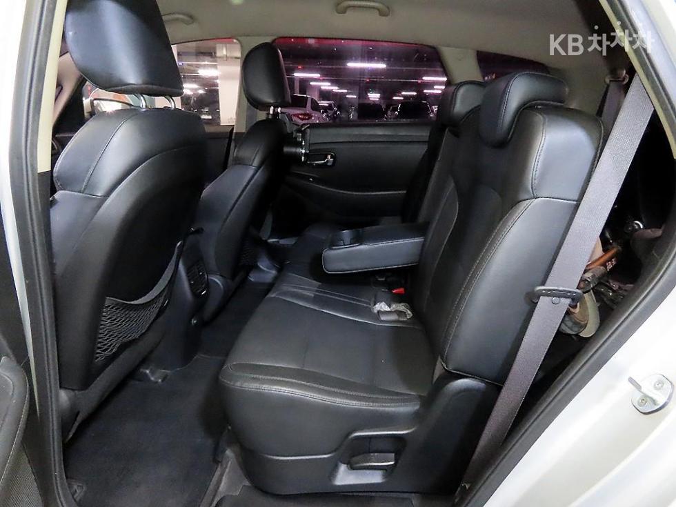 Kia Carens — miniaturë 7