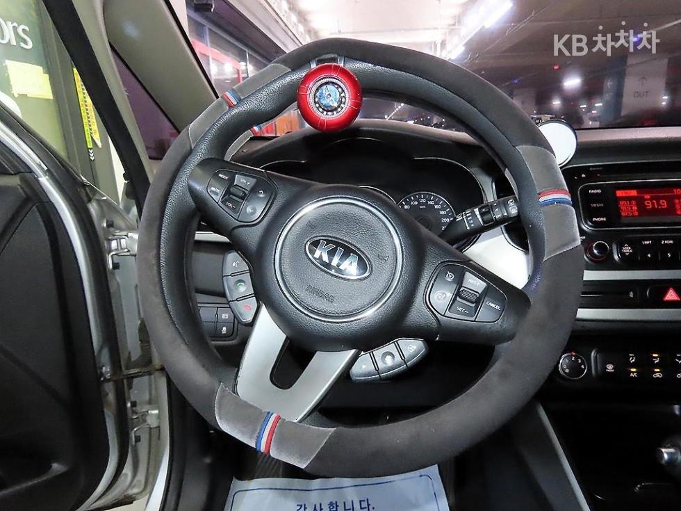 Kia Carens — miniaturë 8