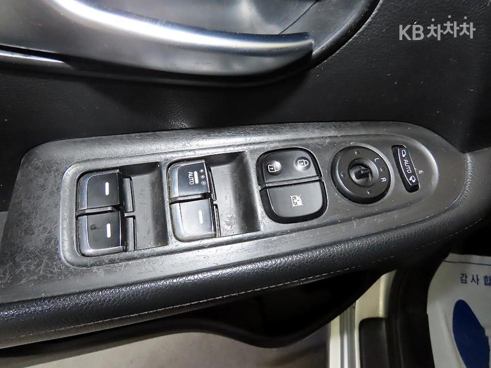 Kia Carens — miniaturë 13