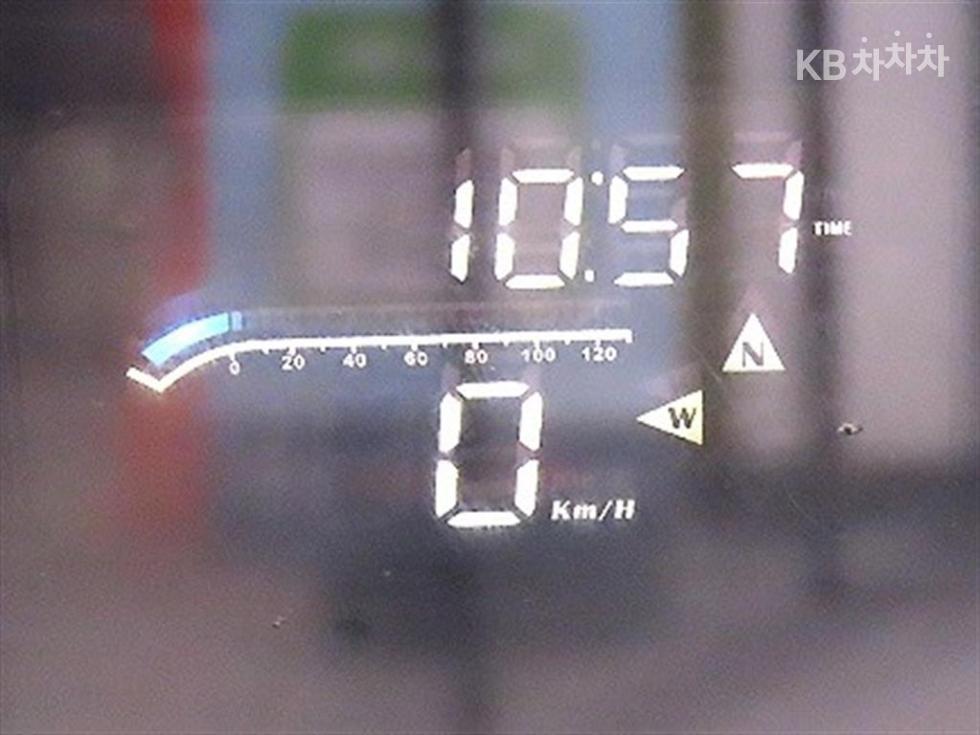 Kia Carens — miniaturë 15