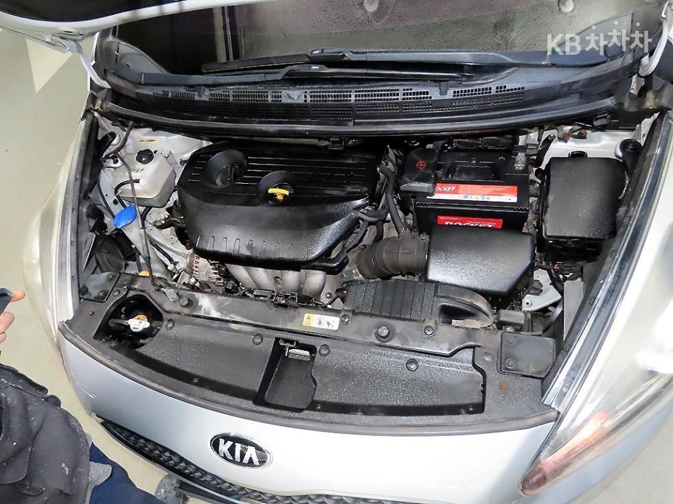 Kia Carens — miniaturë 17