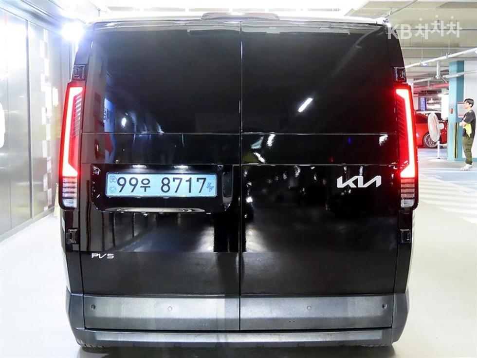 Kia PV5 — miniaturë 5