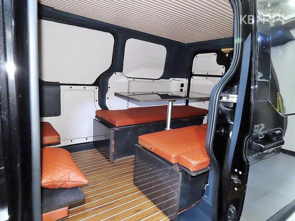 Kia PV5 — miniaturë 7