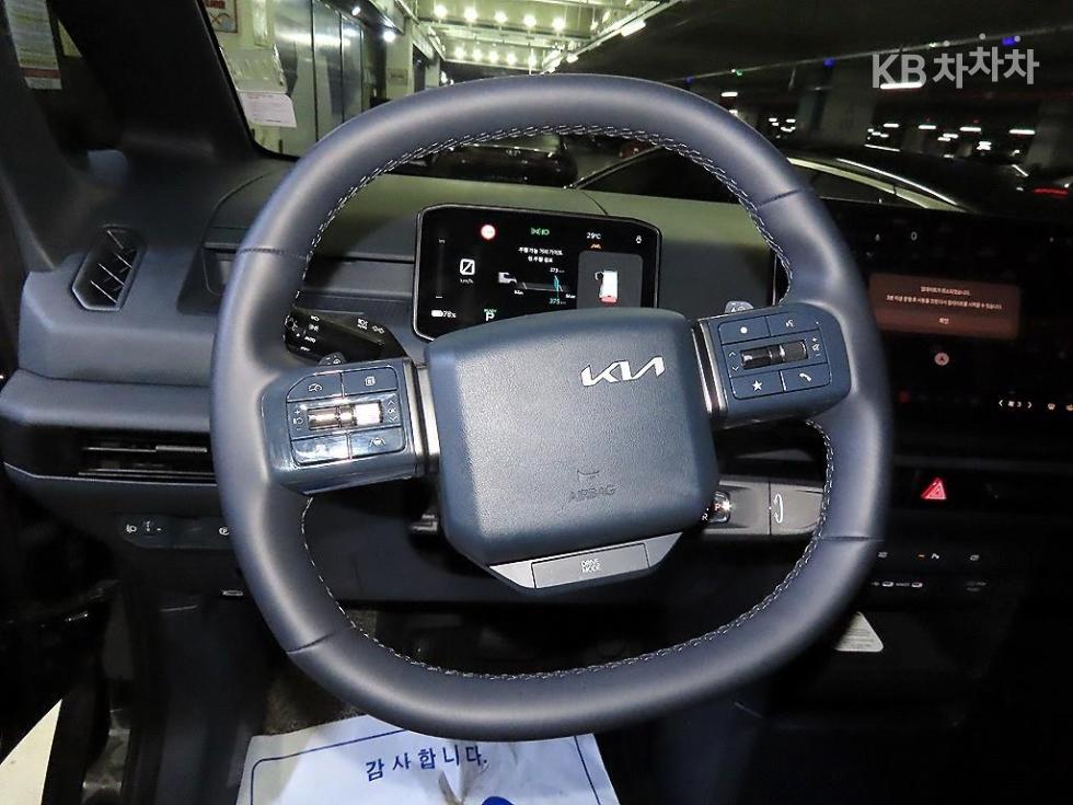 Kia PV5 — miniaturë 8