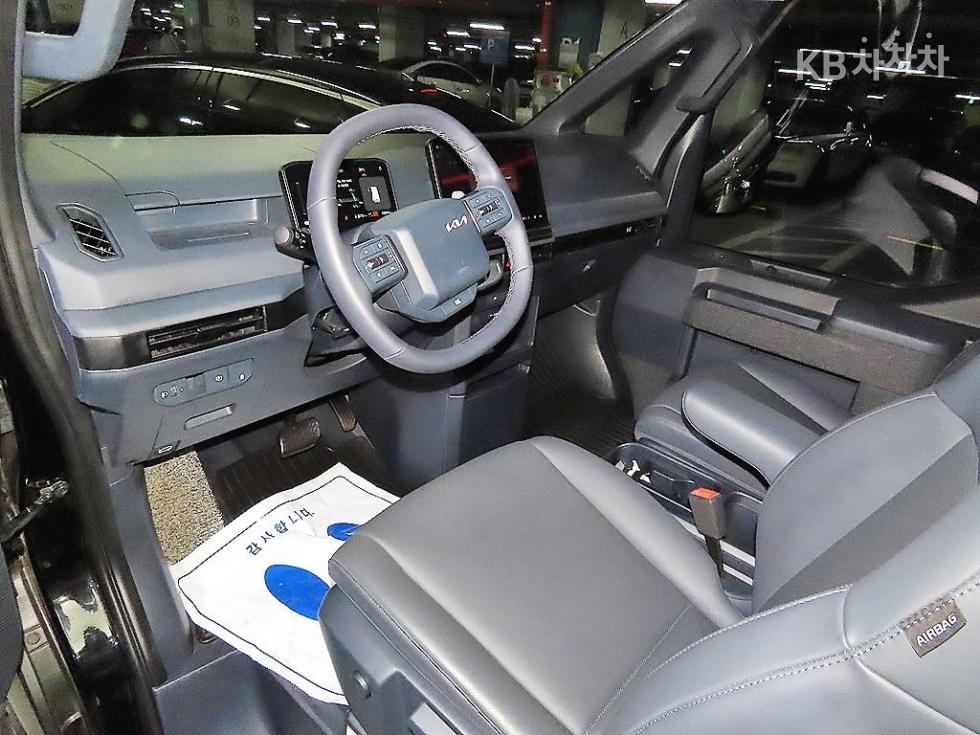 Kia PV5 — miniaturë 10