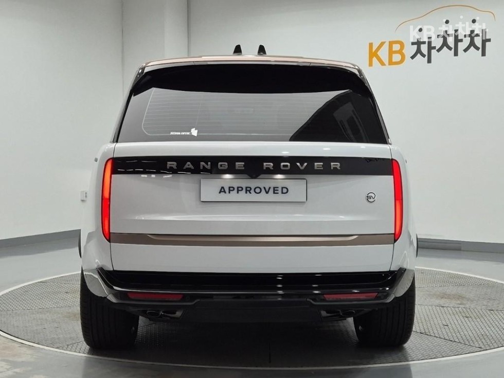 Land Rover Range Rover — miniaturë 2