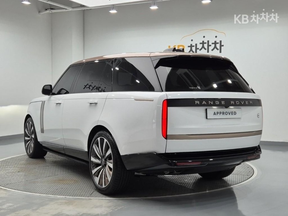 Land Rover Range Rover — miniaturë 3