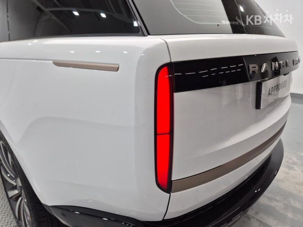 Land Rover Range Rover — miniaturë 16