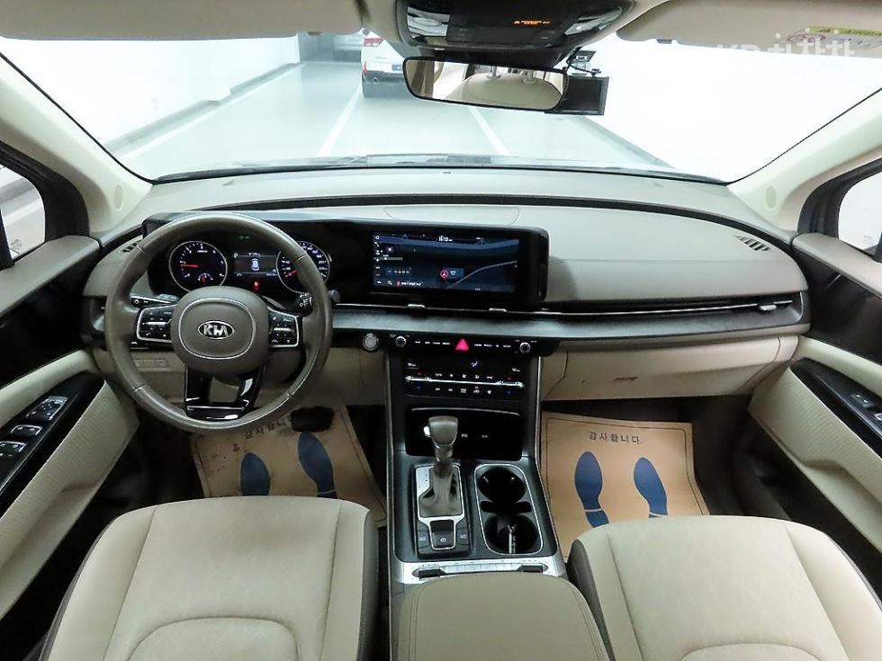 Kia Carnival — miniaturë 8