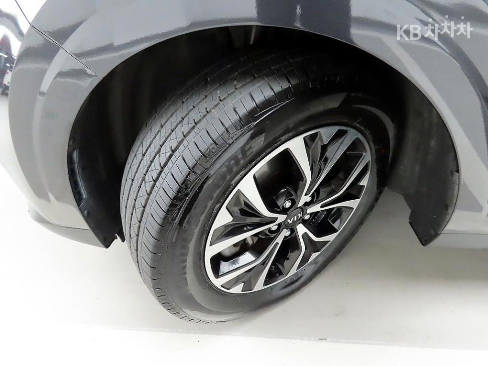 Kia Carnival — miniaturë 19