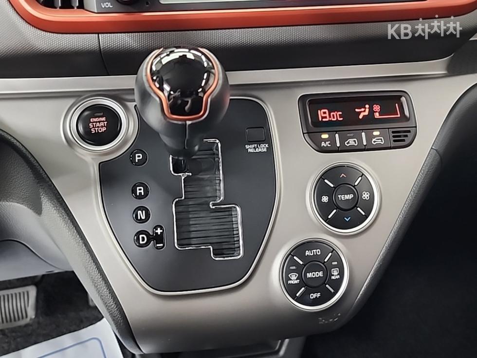 2022 Kia Used Car photo