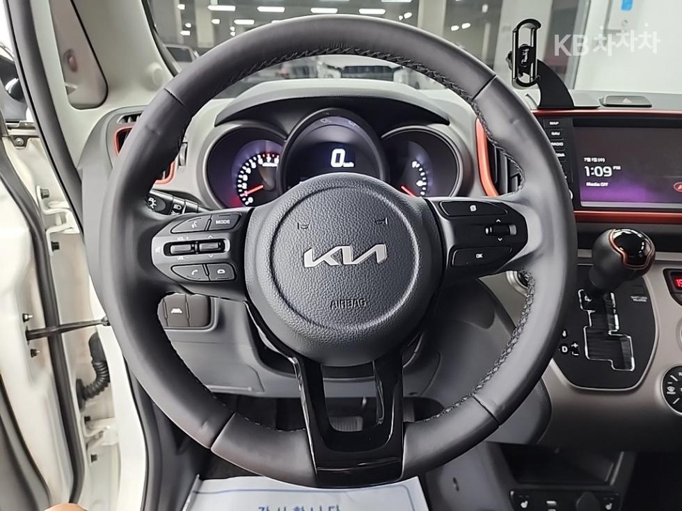 2022 Kia Used Car photo