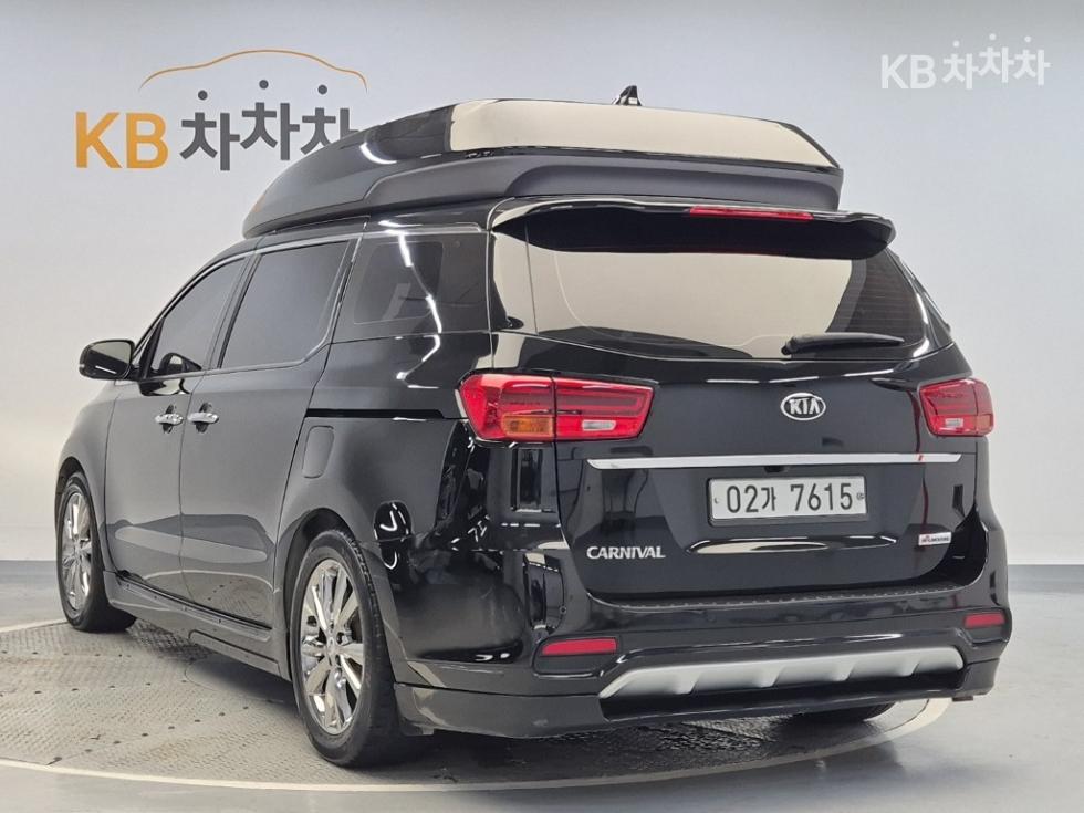 Kia Carnival — miniaturë 2