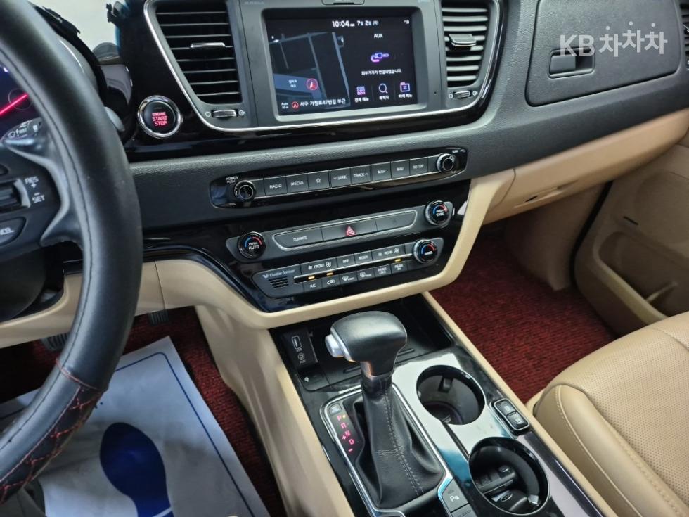 Kia Carnival — miniaturë 10