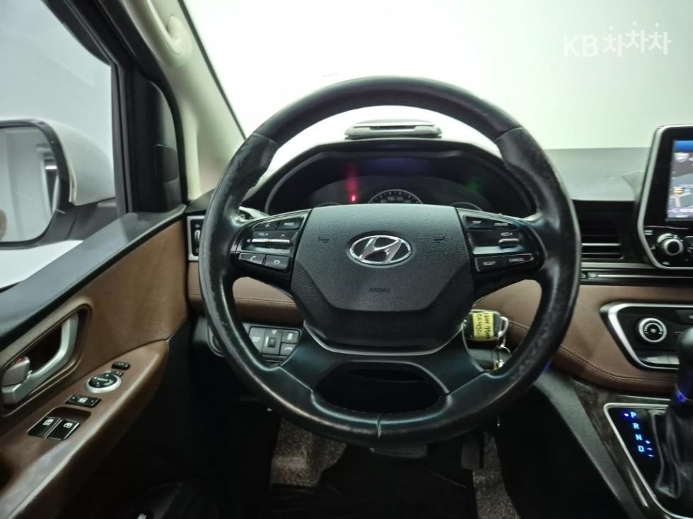Hyundai Starex — miniaturë 9