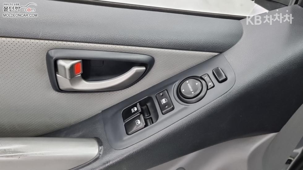 Hyundai Starex — miniaturë 15