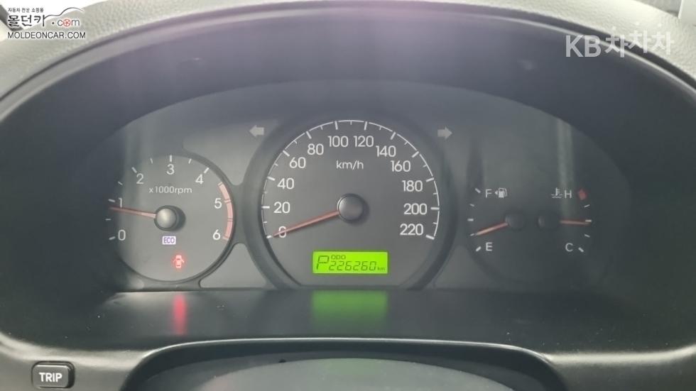Hyundai Starex — miniaturë 5