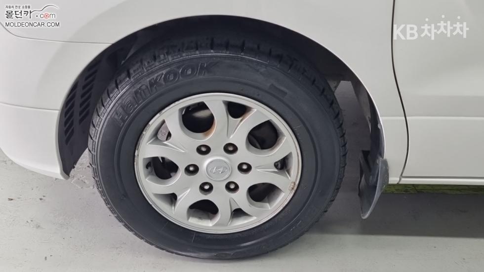 Hyundai Starex — miniaturë 6