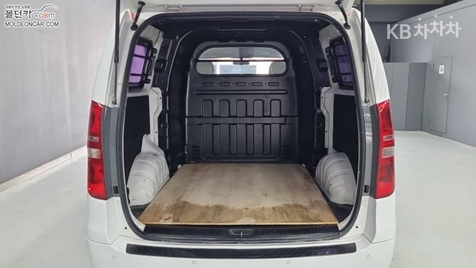Hyundai Starex — miniaturë 16