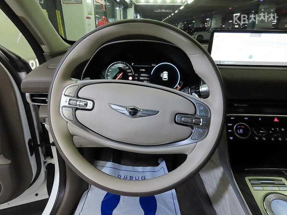 2022 Genesis GV80 photo