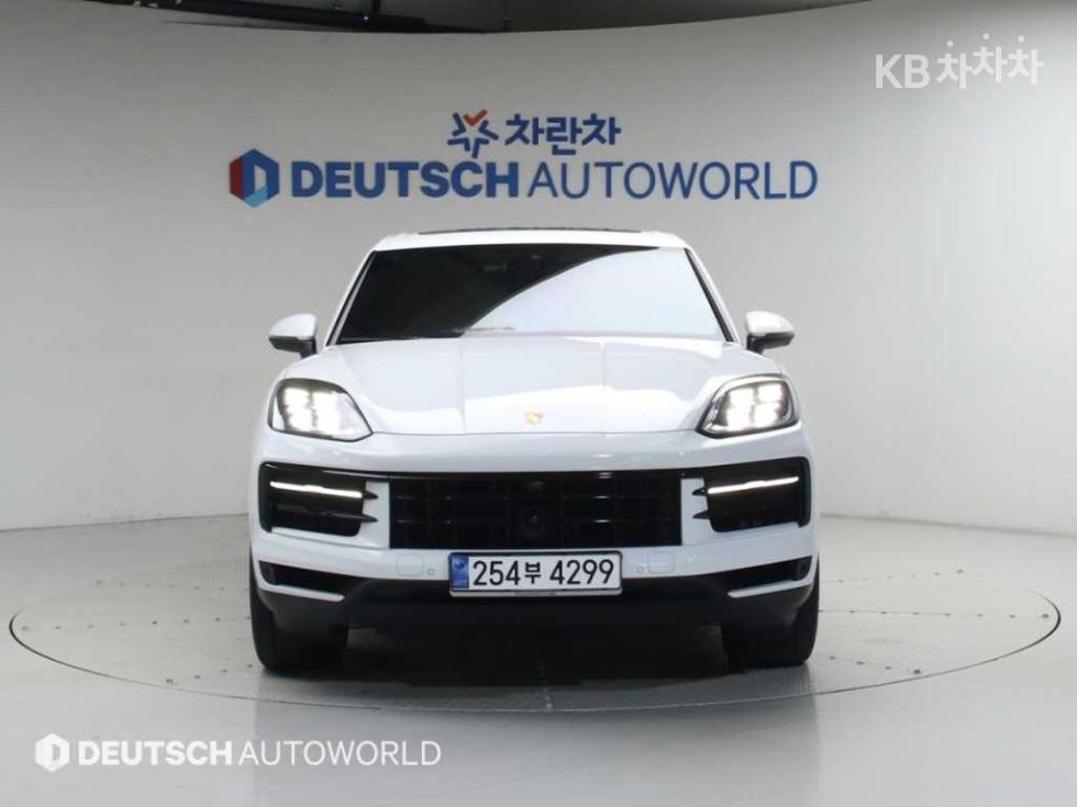 2024 Porsche (9Y0) photo